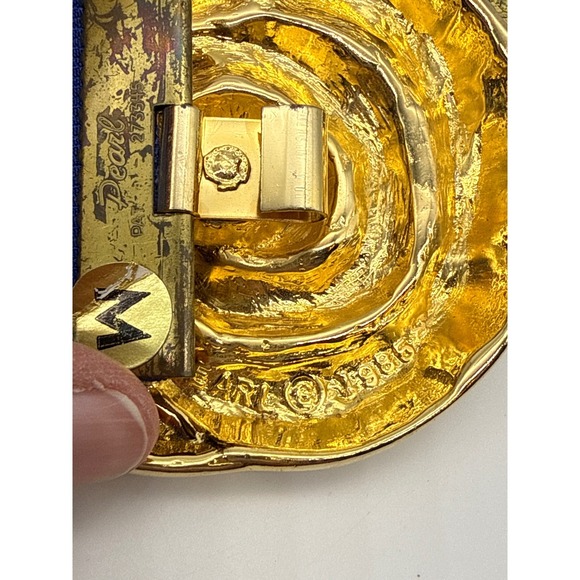 Vintage 1985 Pearl Blue Elastic Cinch Belt Gold Swirl Buckle Medium 26-28 Waist - Picture 12 of 12
